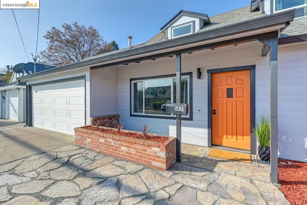 1431 Cape Cod Way