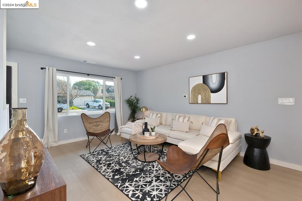 1431 Cape Cod Way