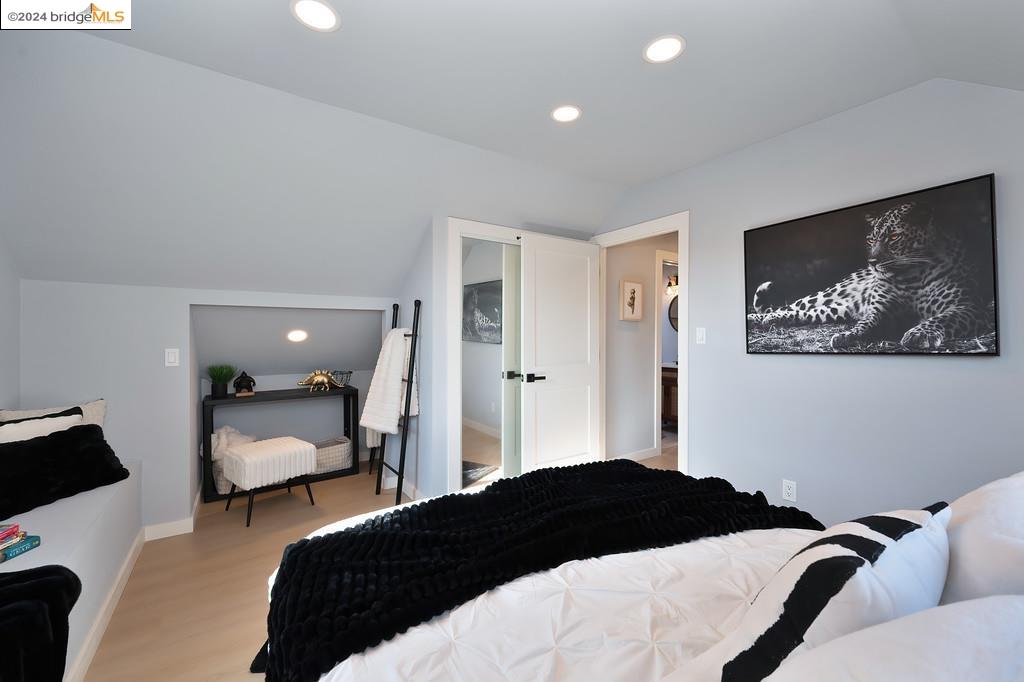 1431 Cape Cod Way