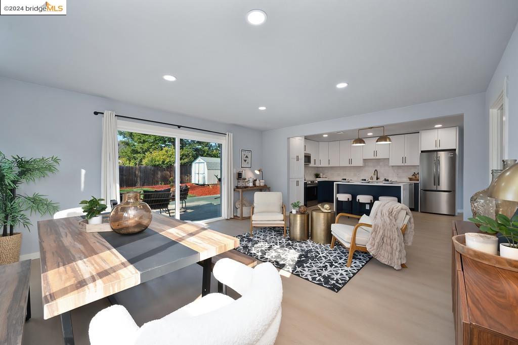 1431 Cape Cod Way