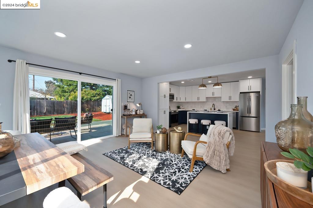 1431 Cape Cod Way