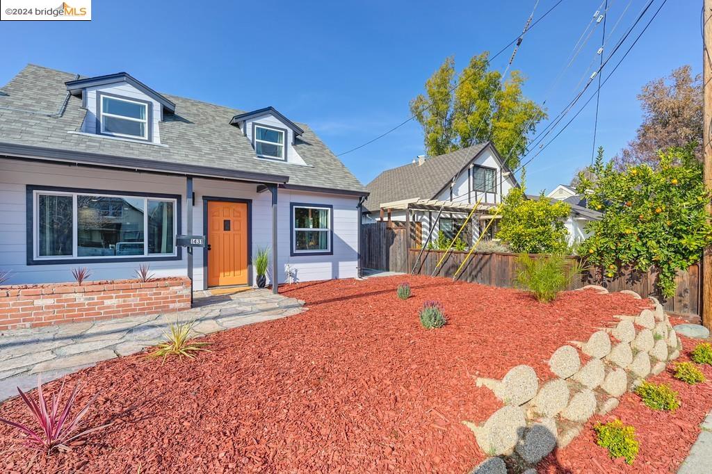 1431 Cape Cod Way