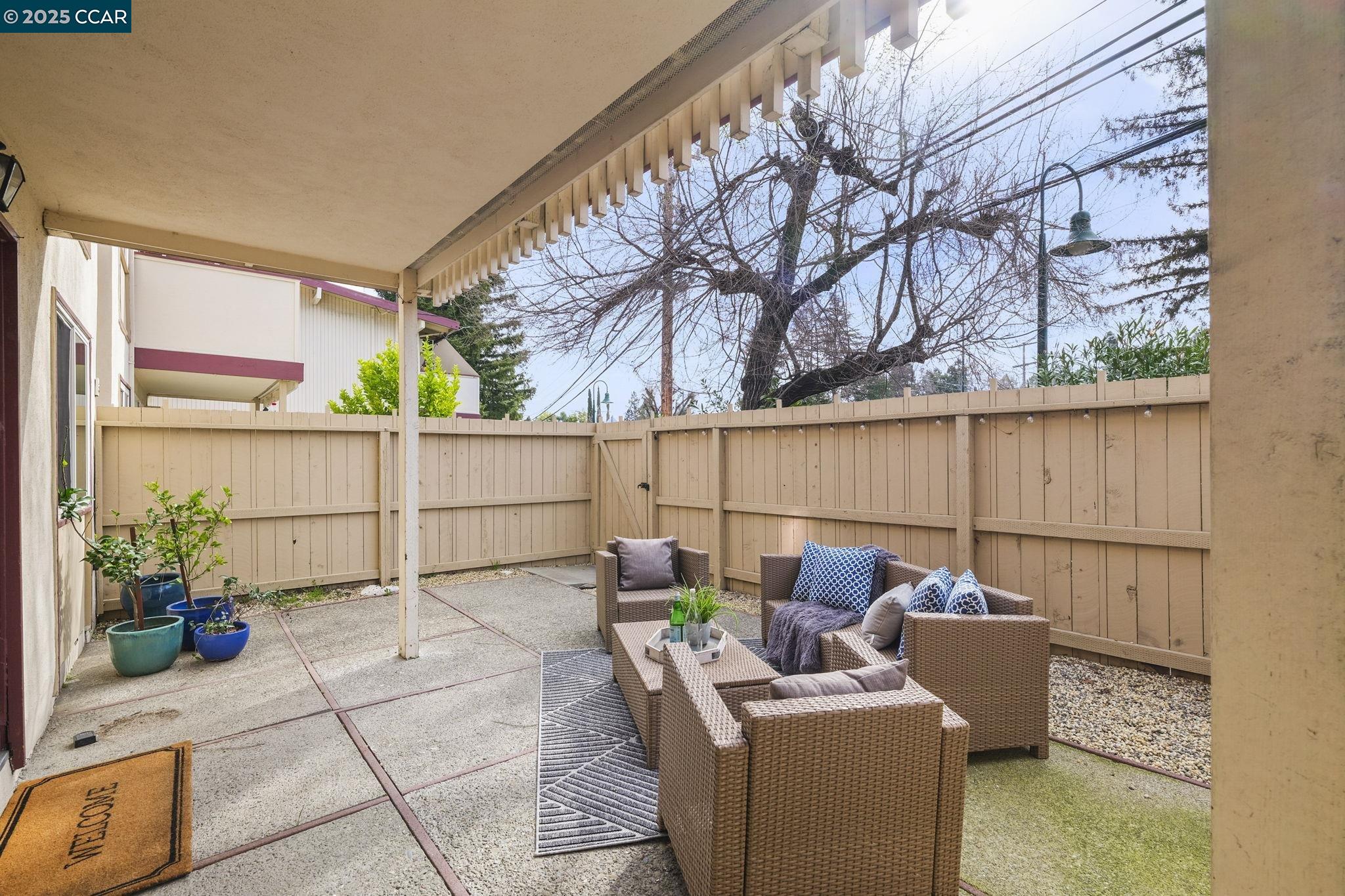2180 Geary Rd # 33
