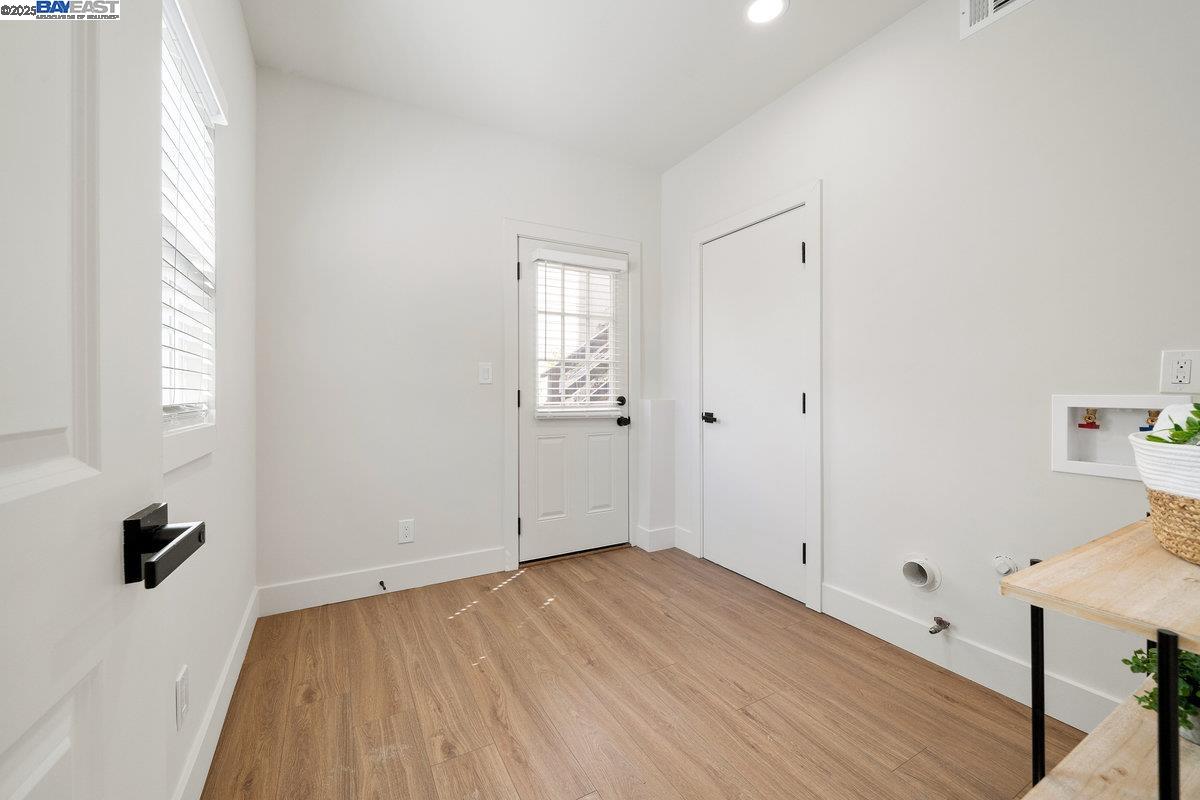 4139 Norton Ave