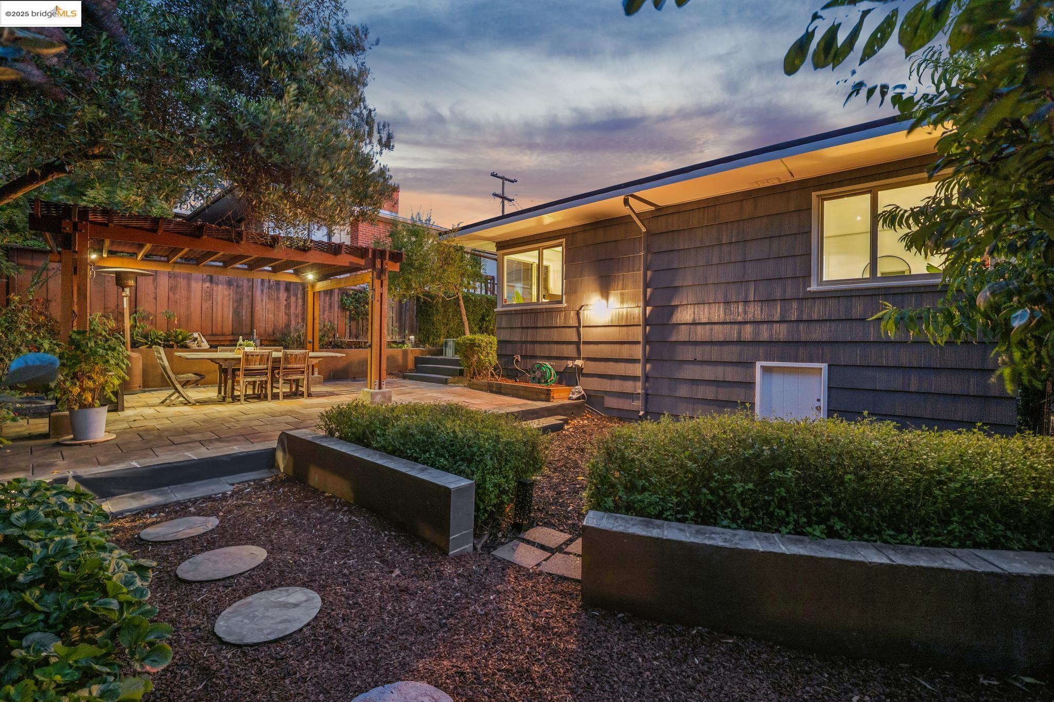 6545 Alta Vista Dr