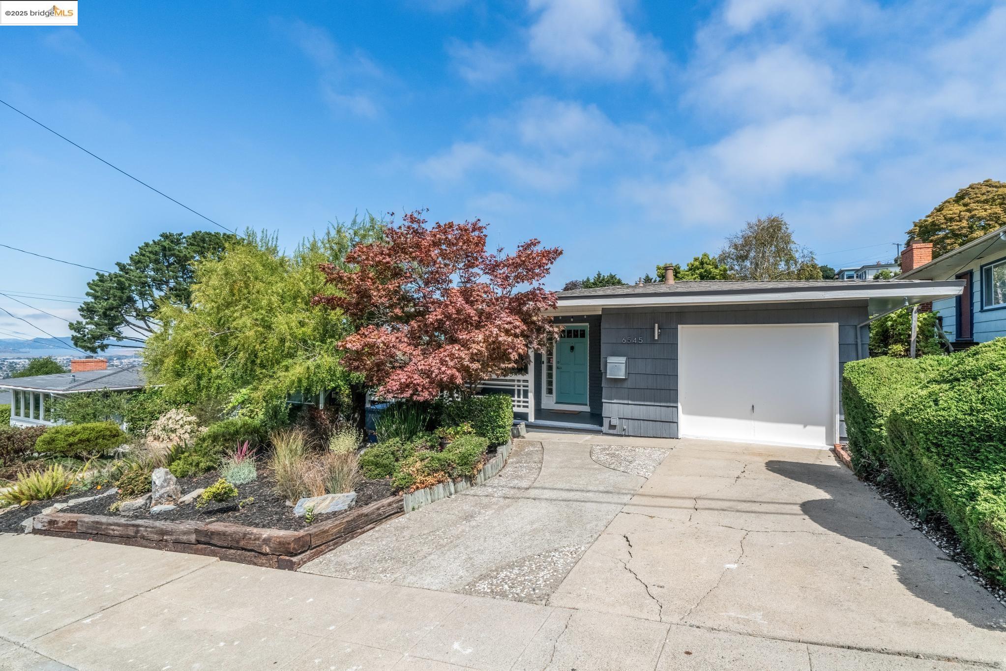 6545 Alta Vista Dr