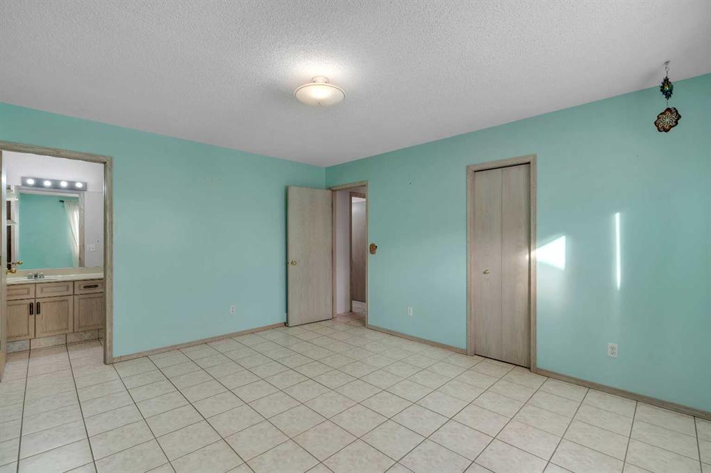 12 Hawkland Crescent NW