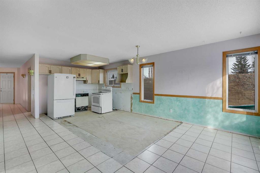 12 Hawkland Crescent NW