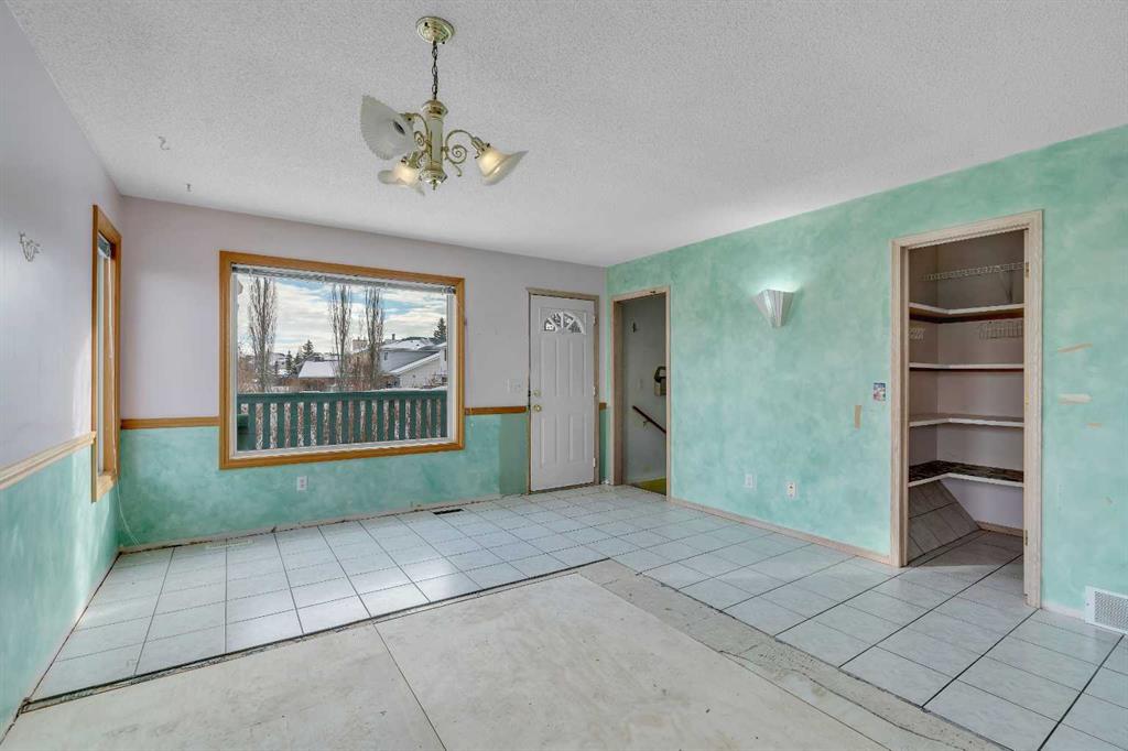 12 Hawkland Crescent NW