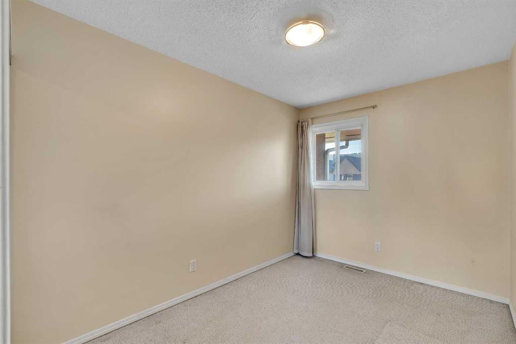 8112 36 Avenue NW Unit: 14