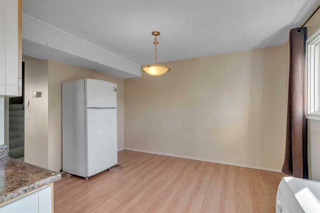 8112 36 Avenue NW Unit: 14