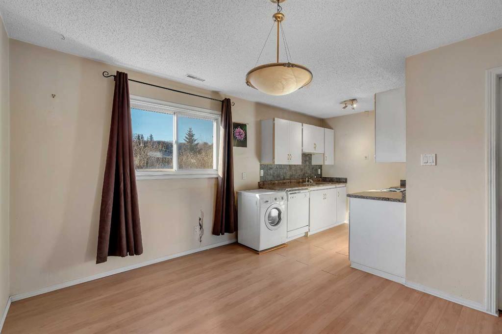 8112 36 Avenue NW Unit: 14
