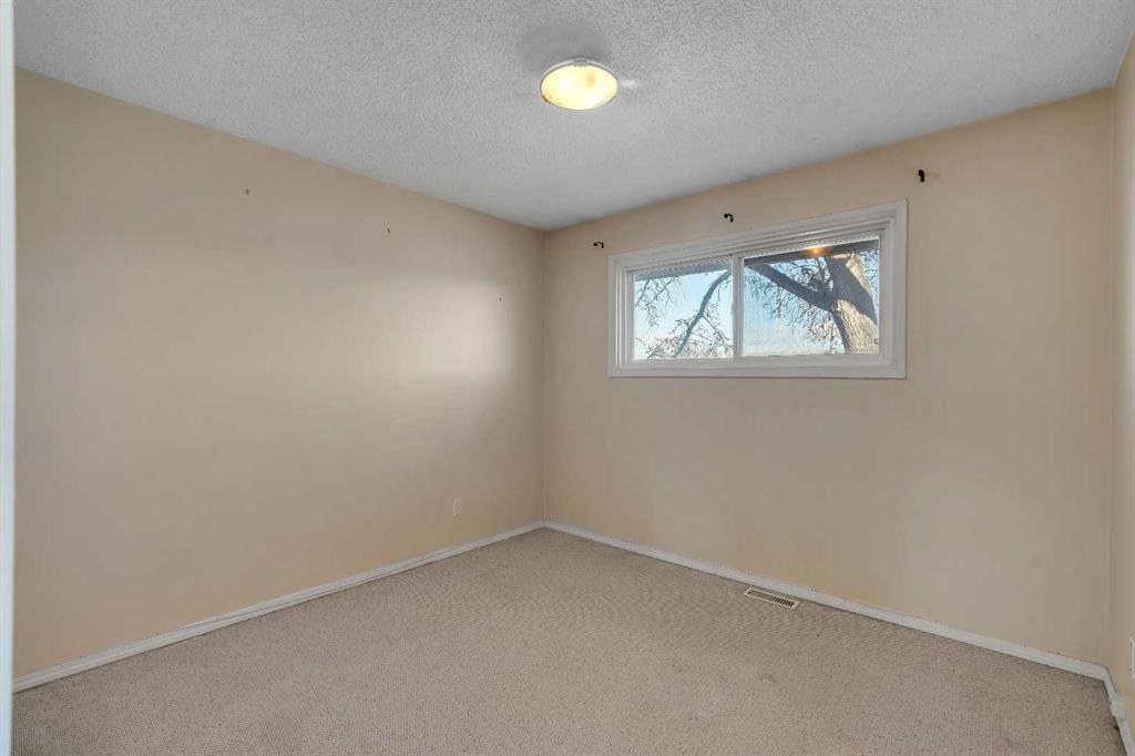 8112 36 Avenue NW Unit: 14