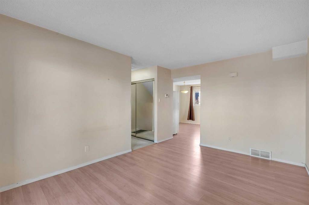 8112 36 Avenue NW Unit: 14