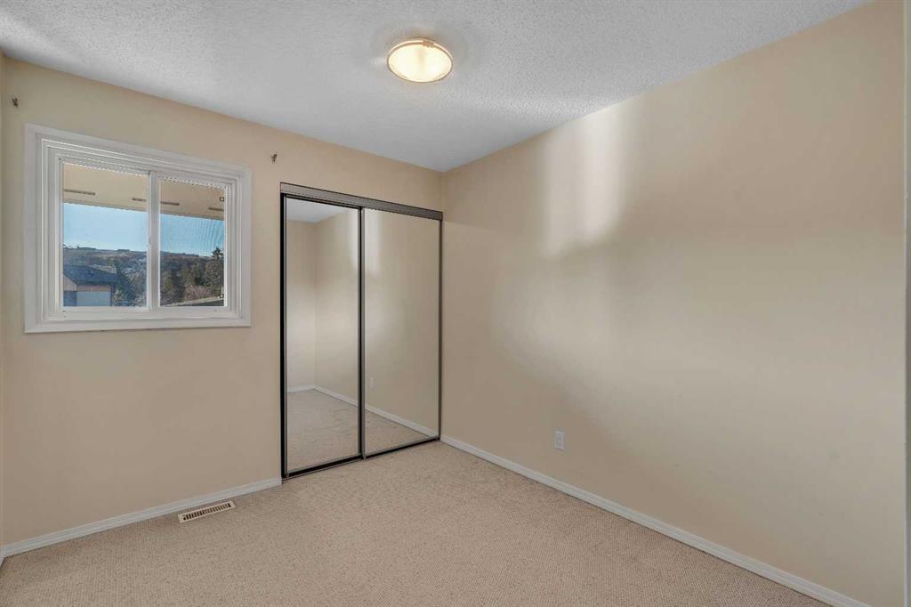 8112 36 Avenue NW Unit: 14