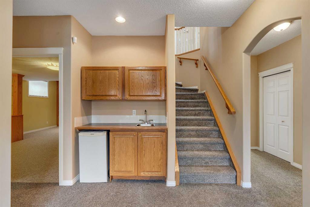 56 Royal Abbey Rise NW