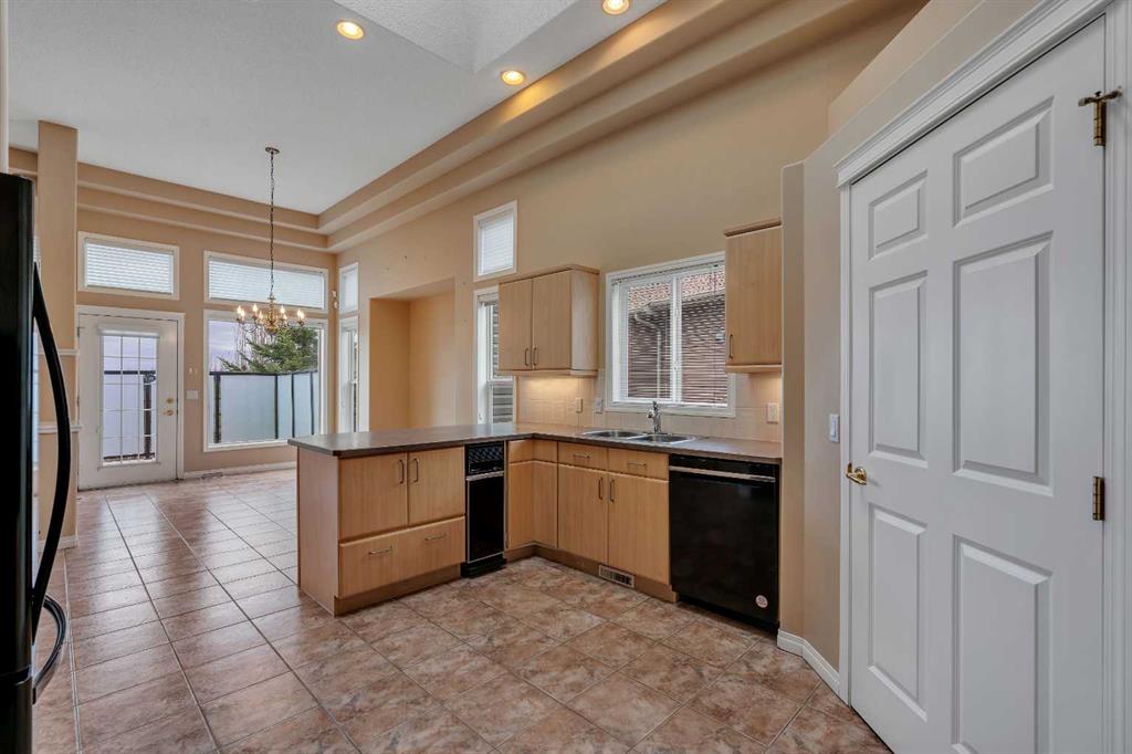 56 Royal Abbey Rise NW