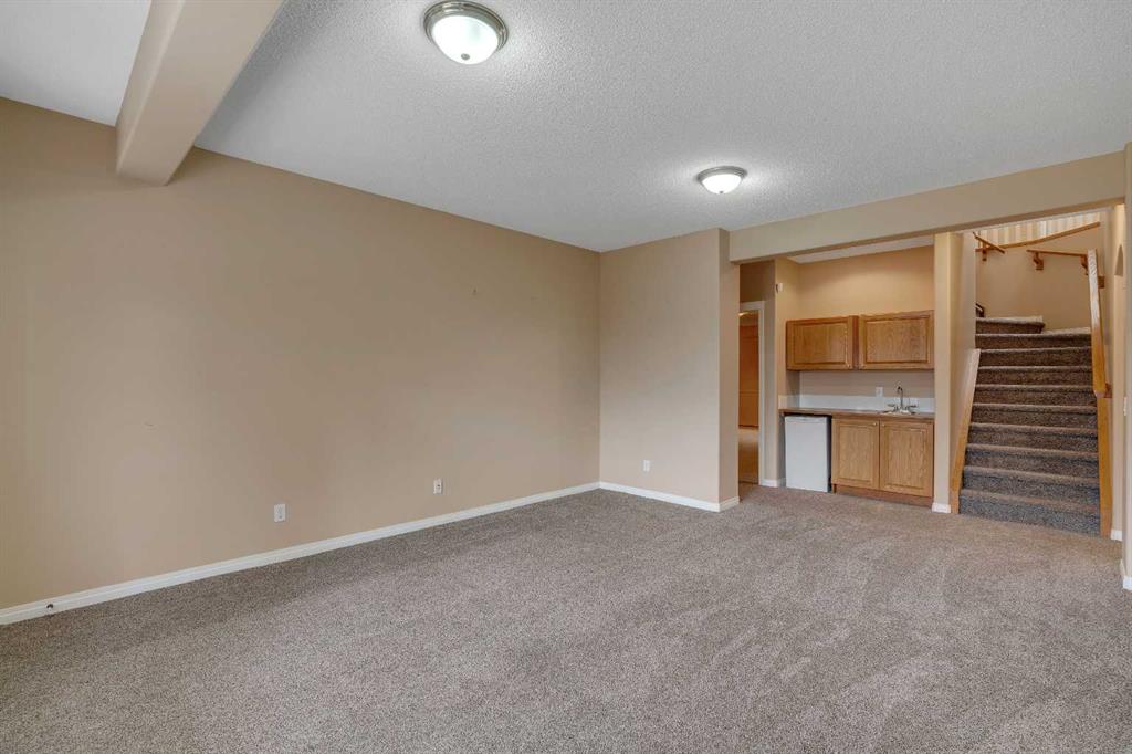 56 Royal Abbey Rise NW