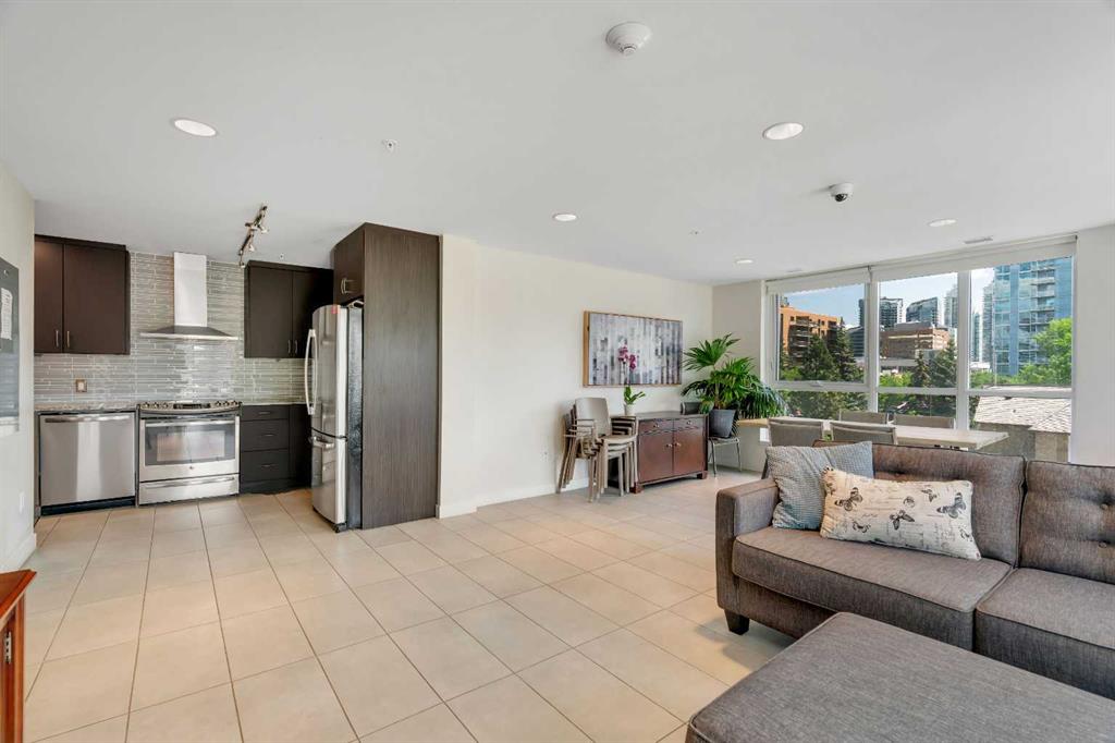 303 13 Avenue SW Unit: 1402