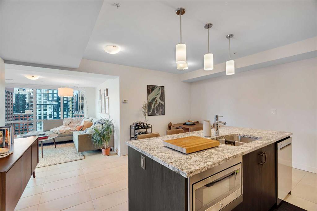 303 13 Avenue SW Unit: 1402