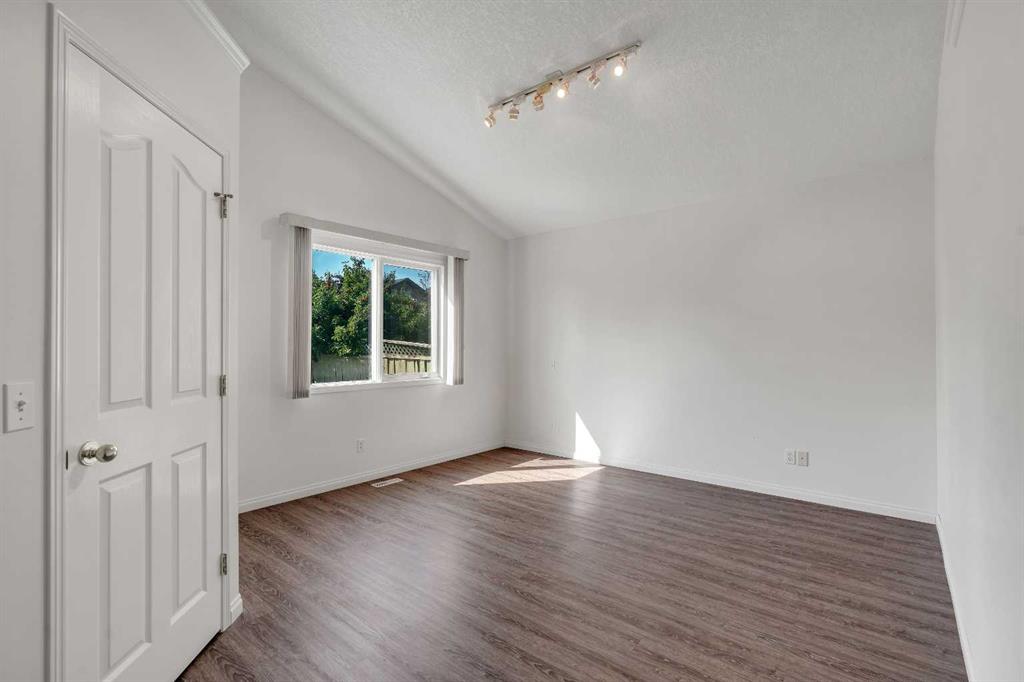 220 Cimarron Court