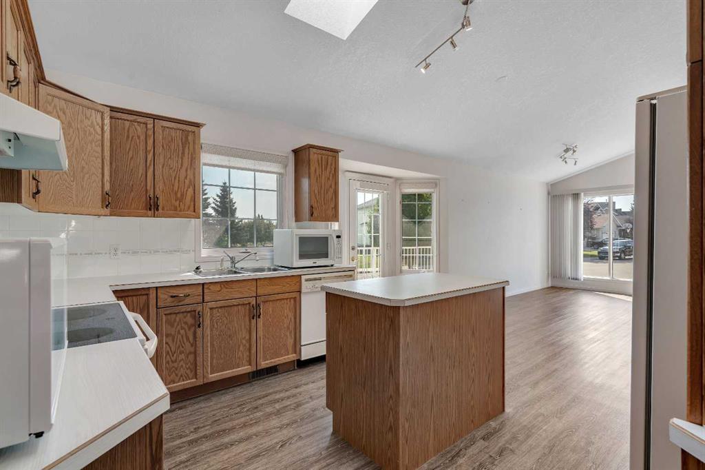 220 Cimarron Court
