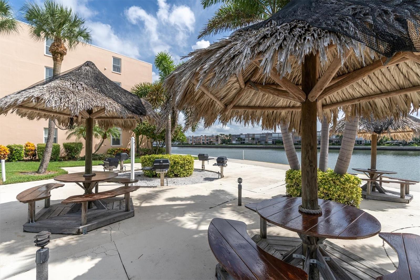 7400 SUN ISLAND DR S #307