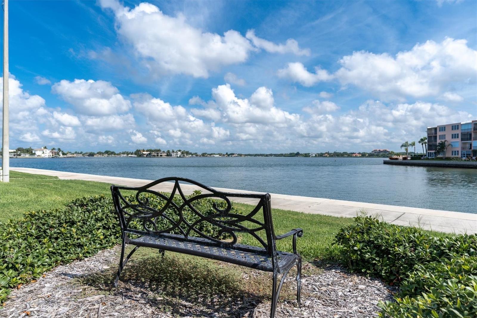 7400 SUN ISLAND DR S #307