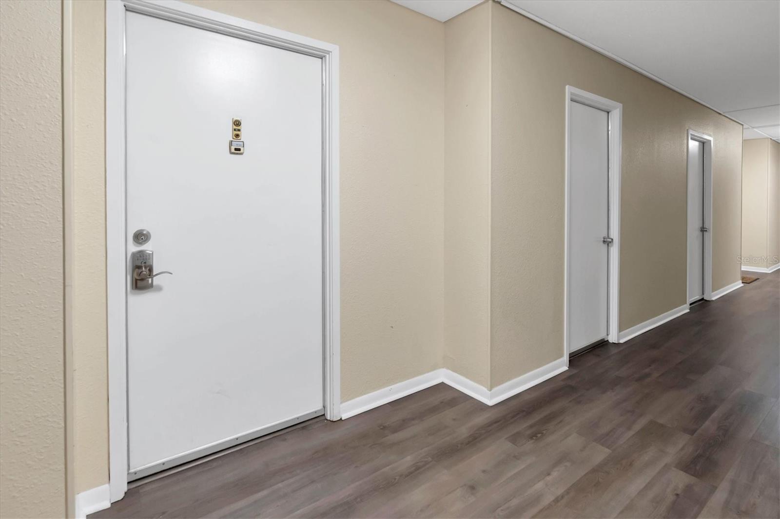 7400 SUN ISLAND DR S #307