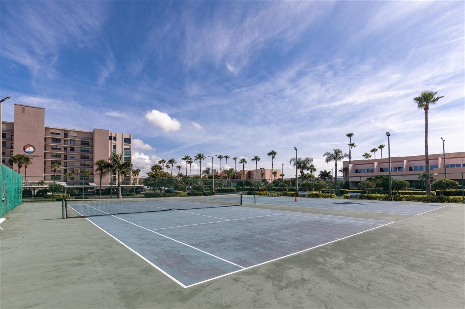 7400 SUN ISLAND DR S #307