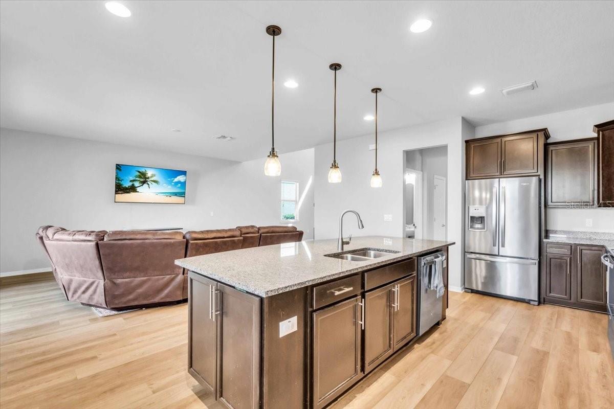 6334 KENAVA LOOP