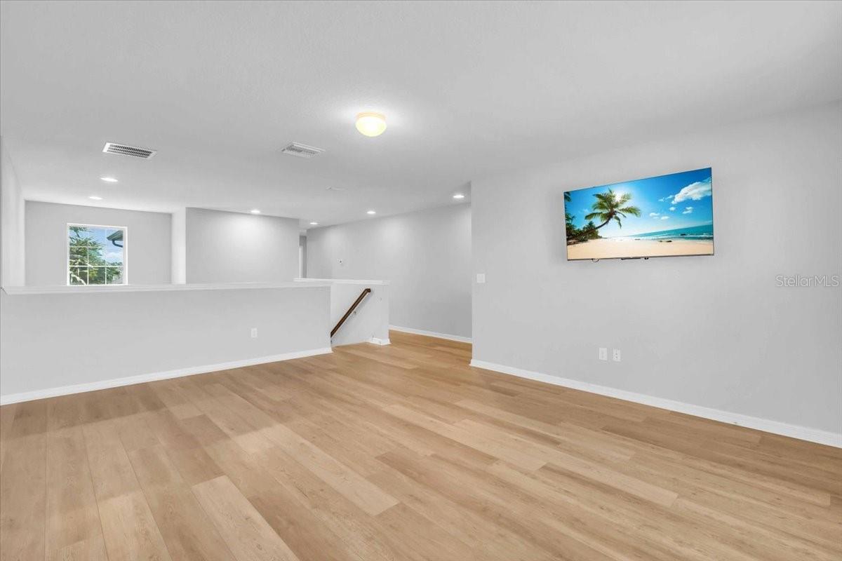 6334 KENAVA LOOP