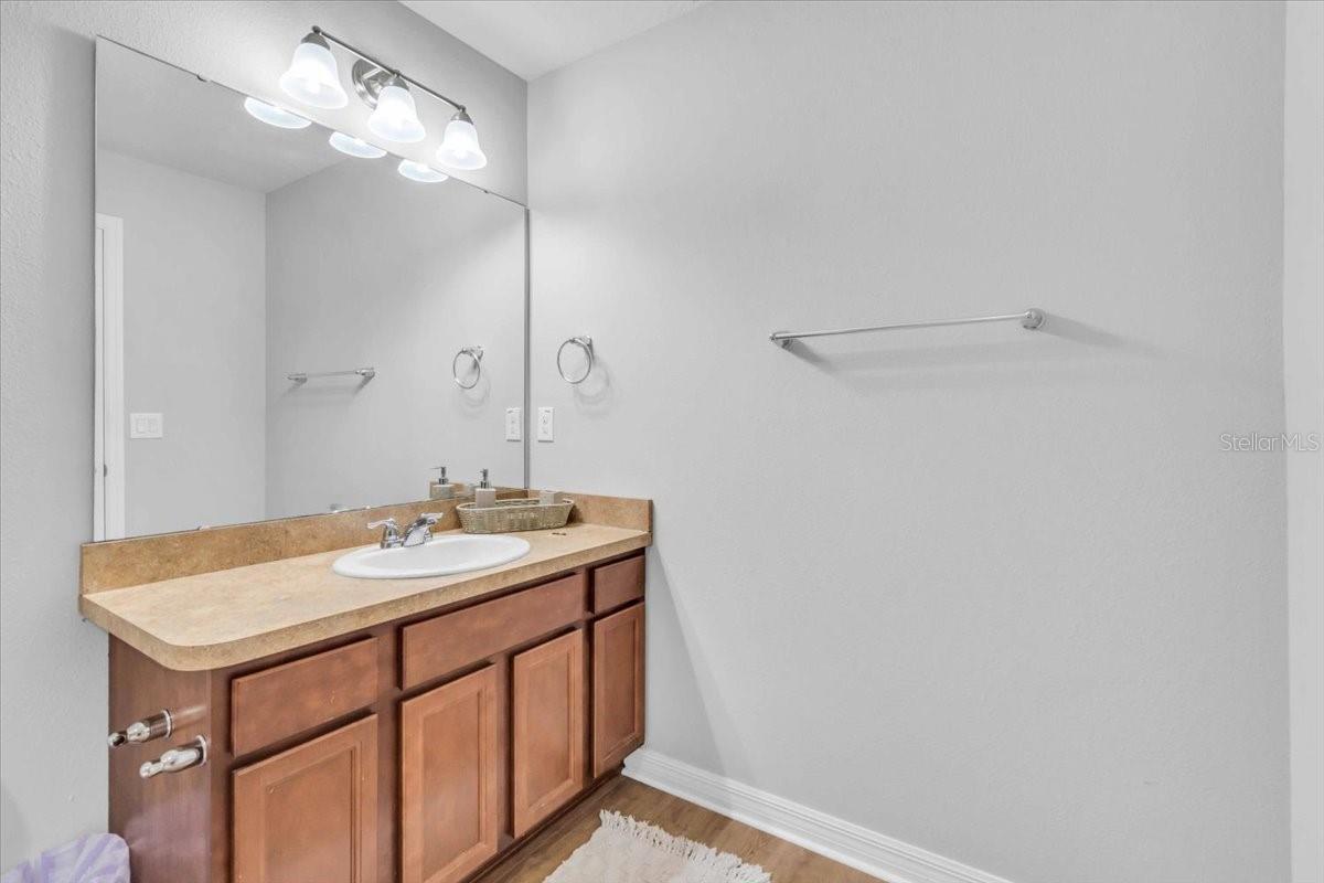 6334 KENAVA LOOP