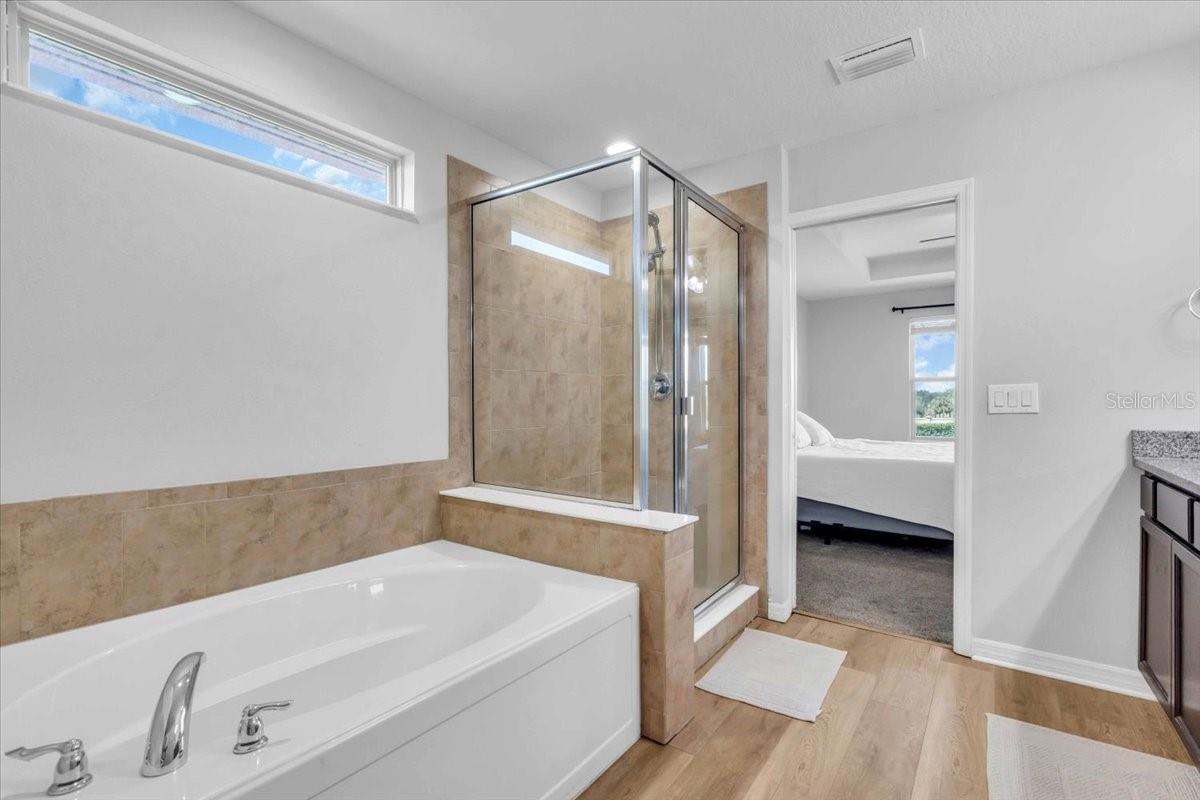 6334 KENAVA LOOP