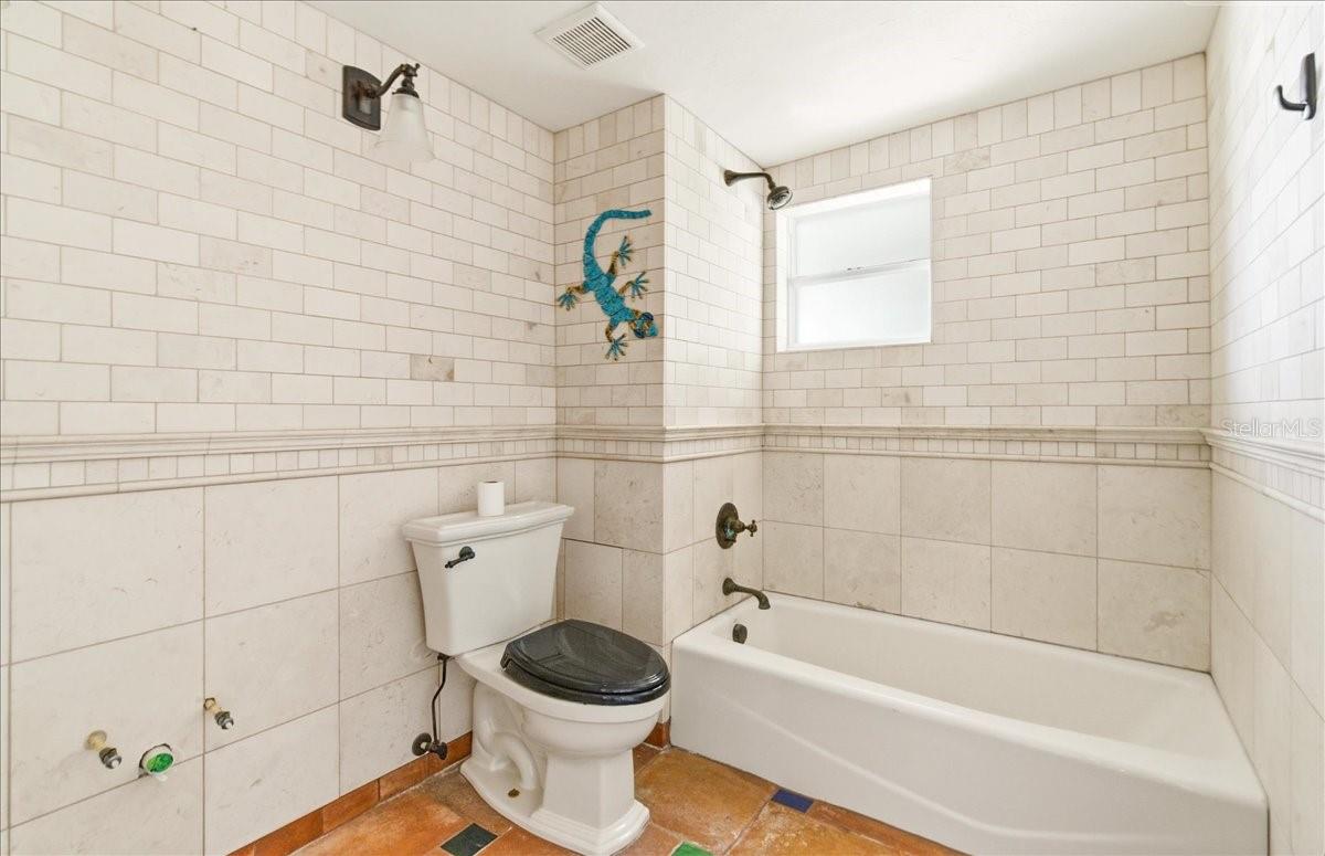 834 JUNGLE QUEEN WAY