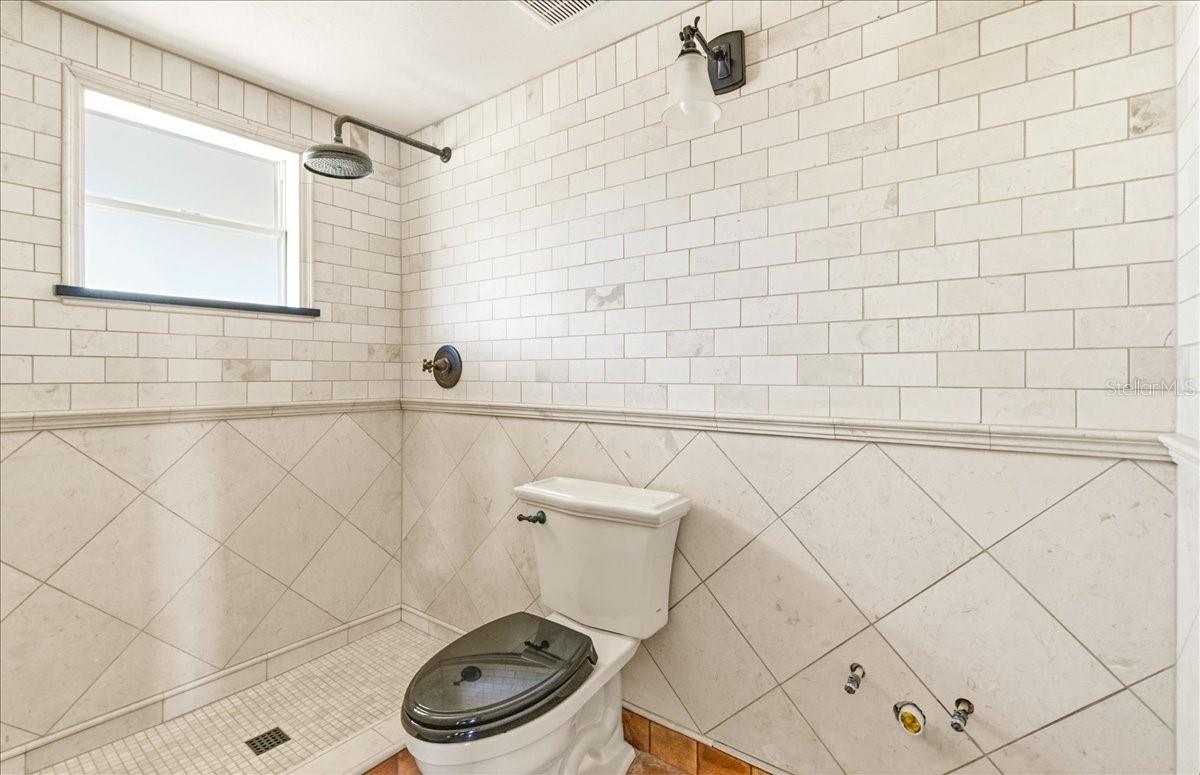 834 JUNGLE QUEEN WAY