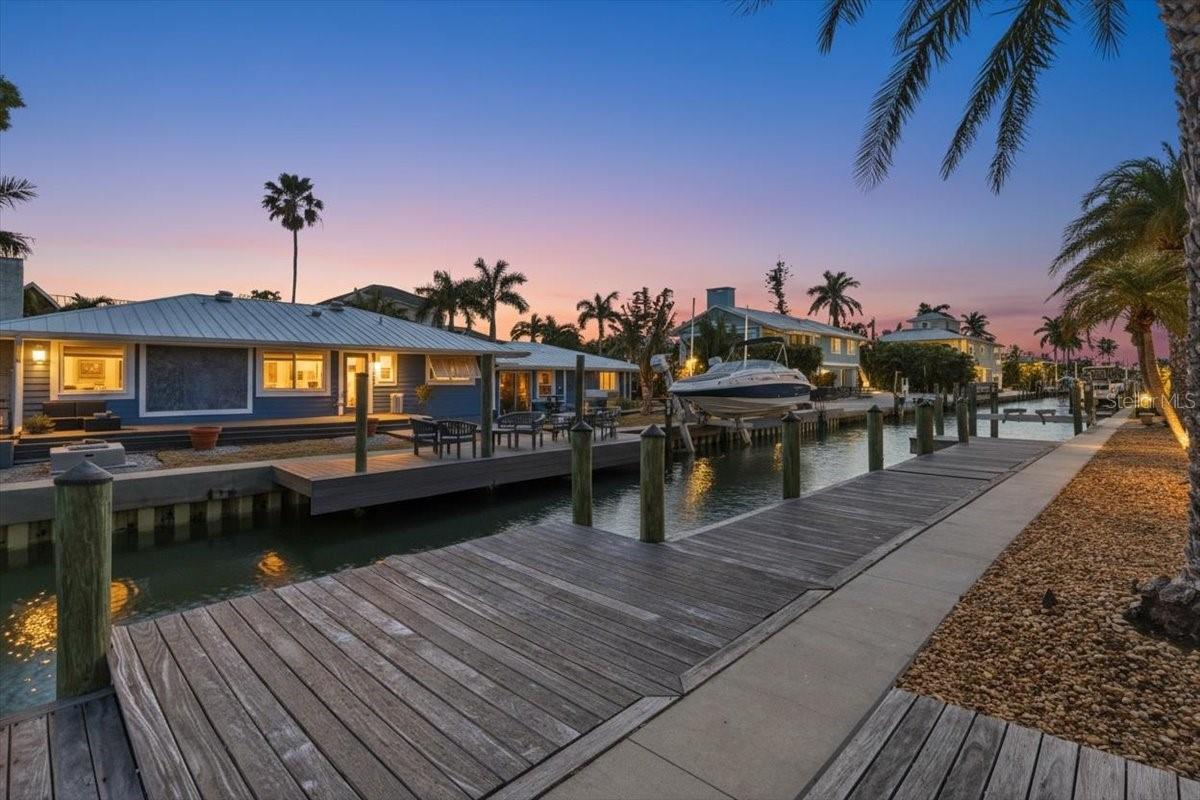 834 JUNGLE QUEEN WAY