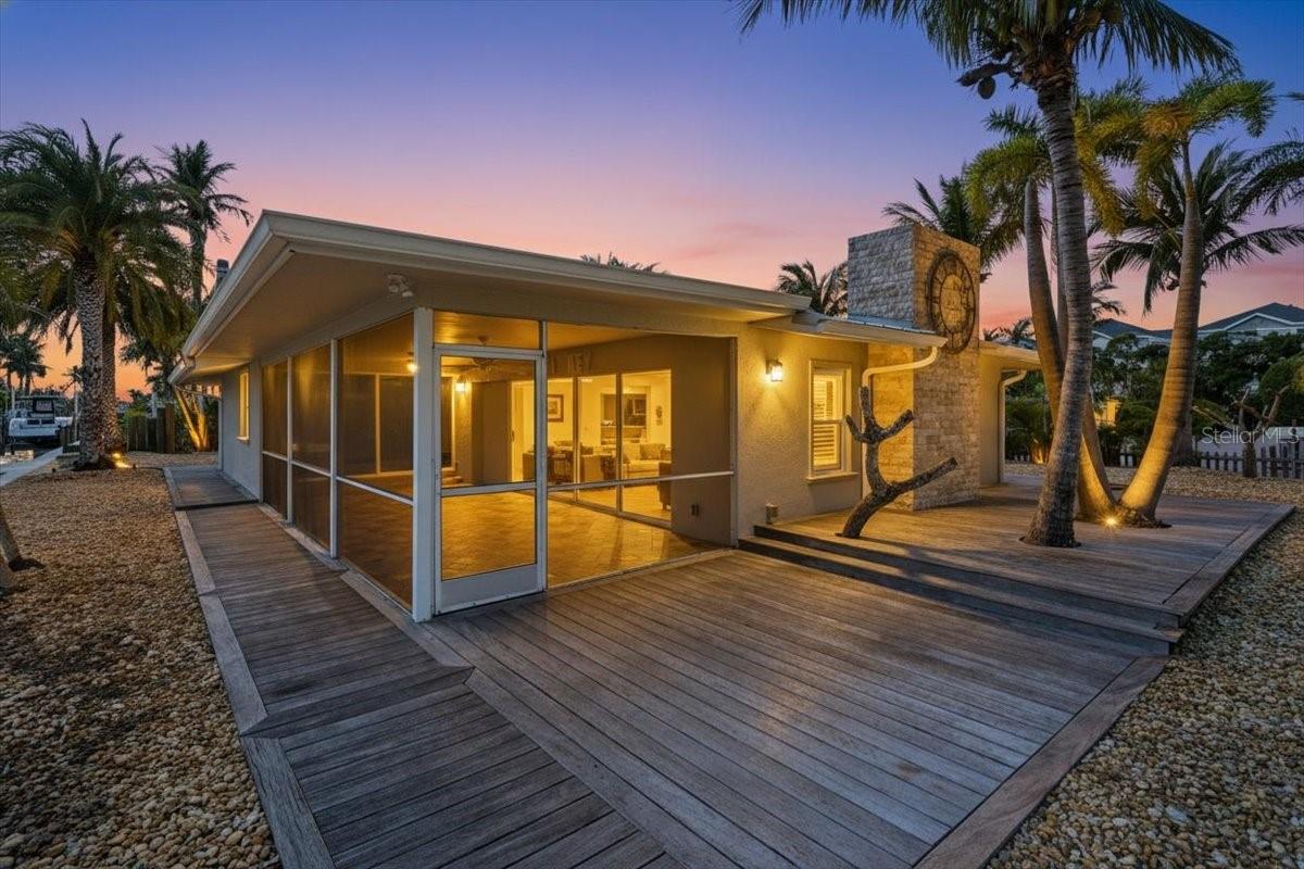 834 JUNGLE QUEEN WAY