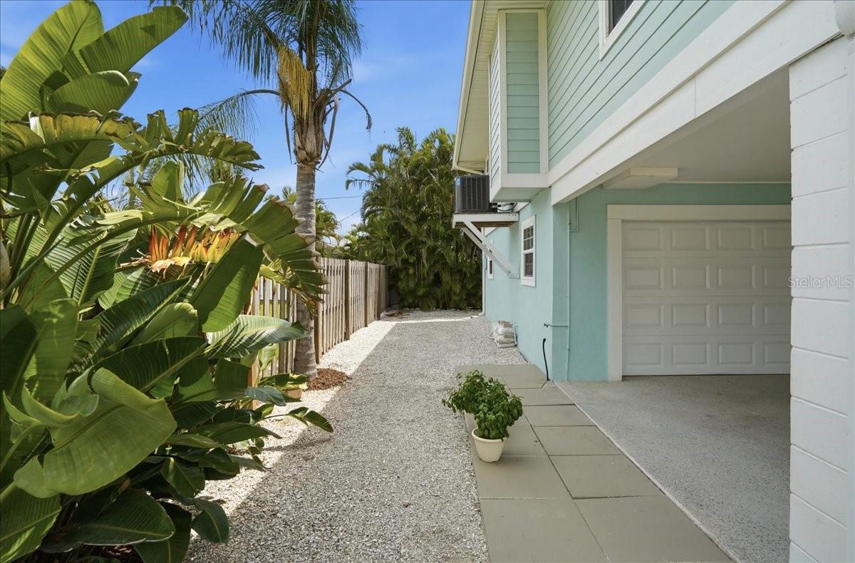 2811 GULF DR