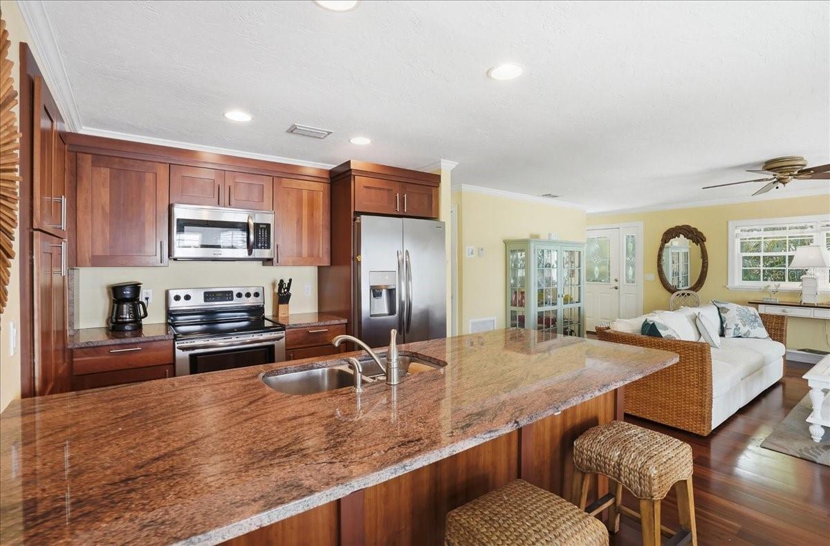 2811 GULF DR