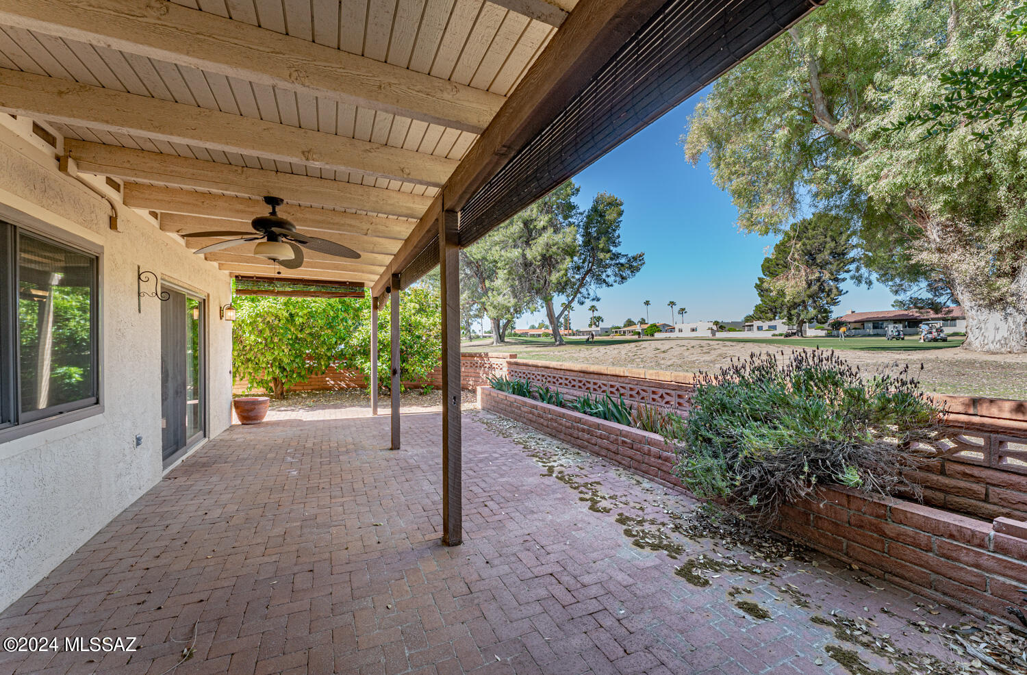 1211 N Paseo Del Cervato