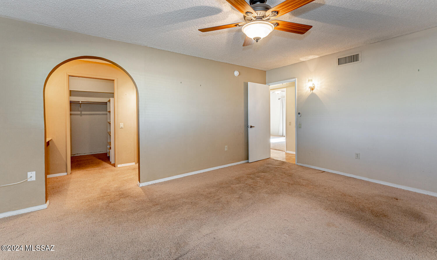 1211 N Paseo Del Cervato