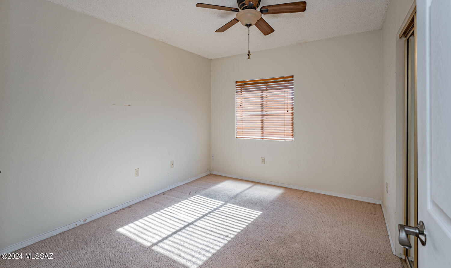 1211 N Paseo Del Cervato