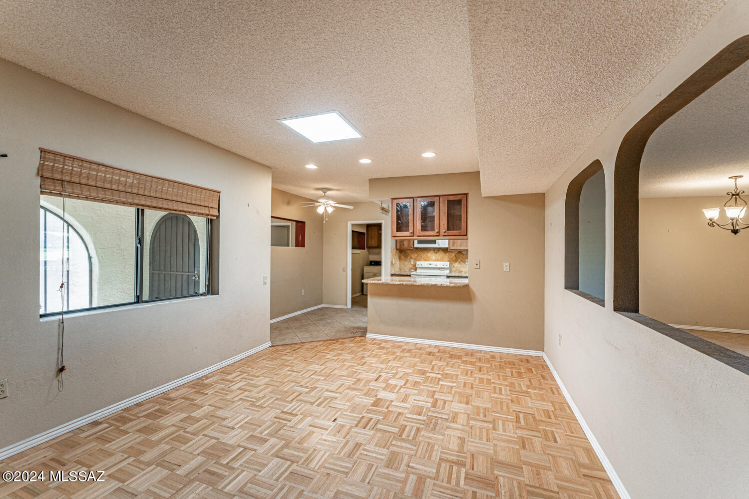 1211 N Paseo Del Cervato