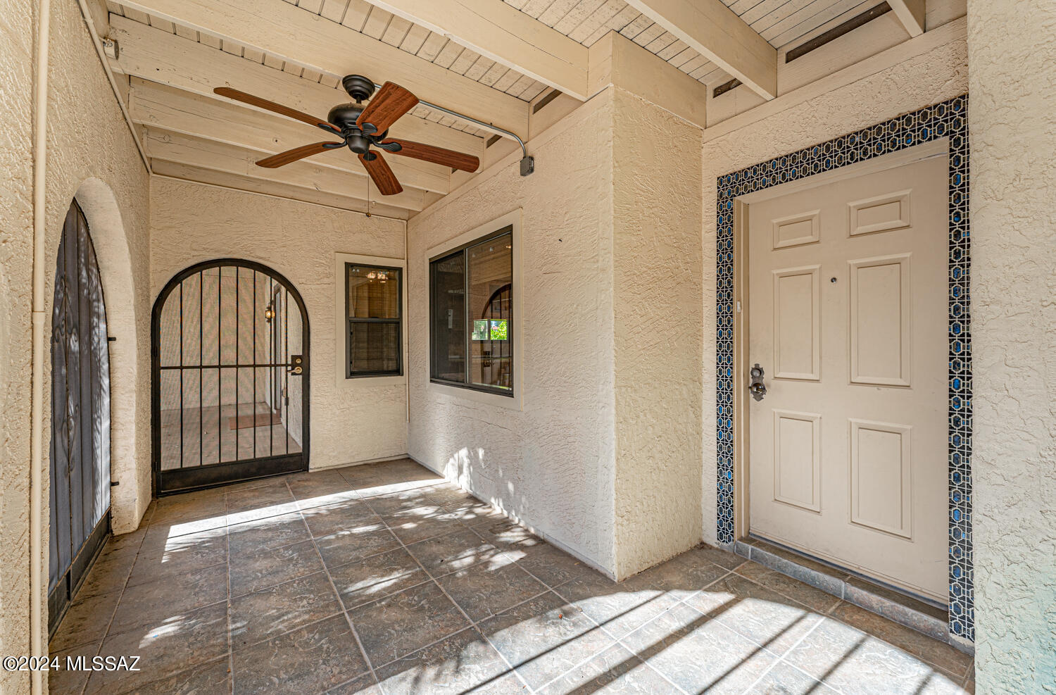 1211 N Paseo Del Cervato