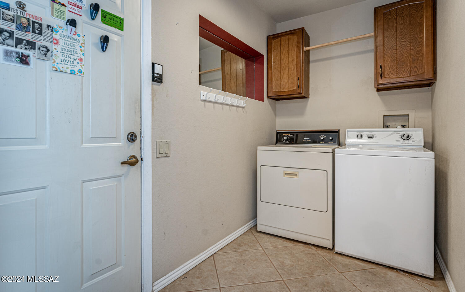 1211 N Paseo Del Cervato