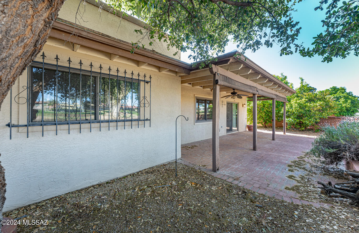 1211 N Paseo Del Cervato