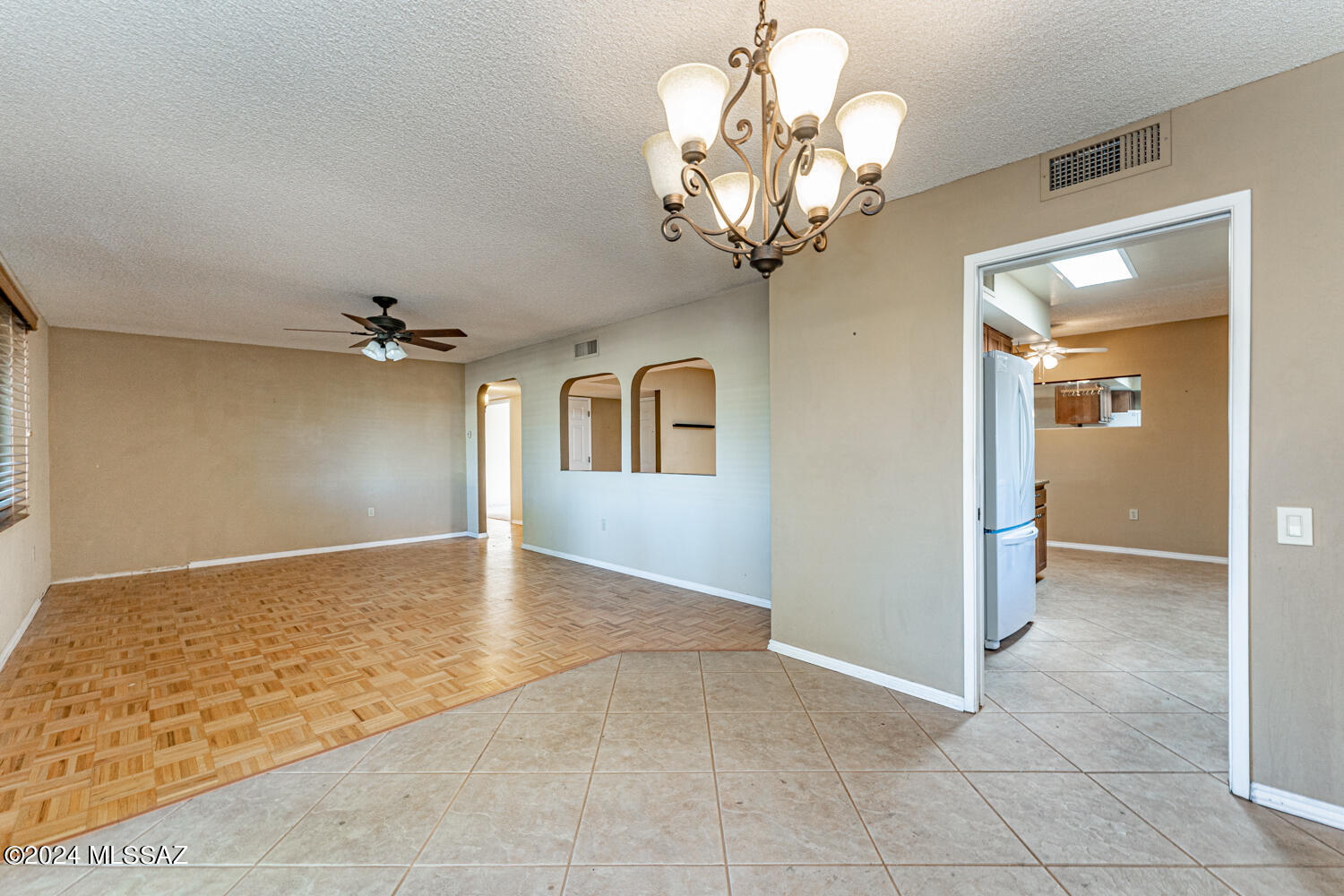 1211 N Paseo Del Cervato