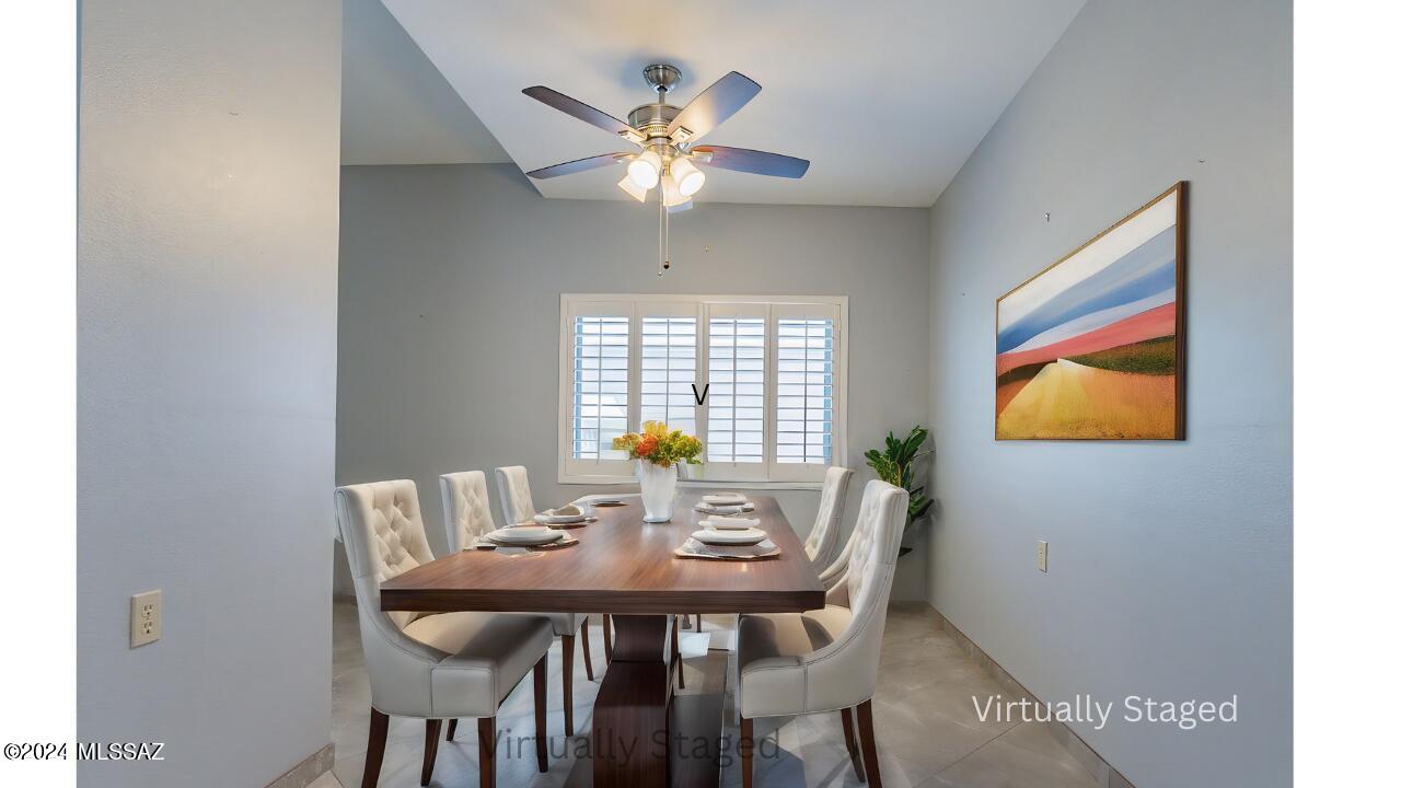 774 W Calle De Emilia