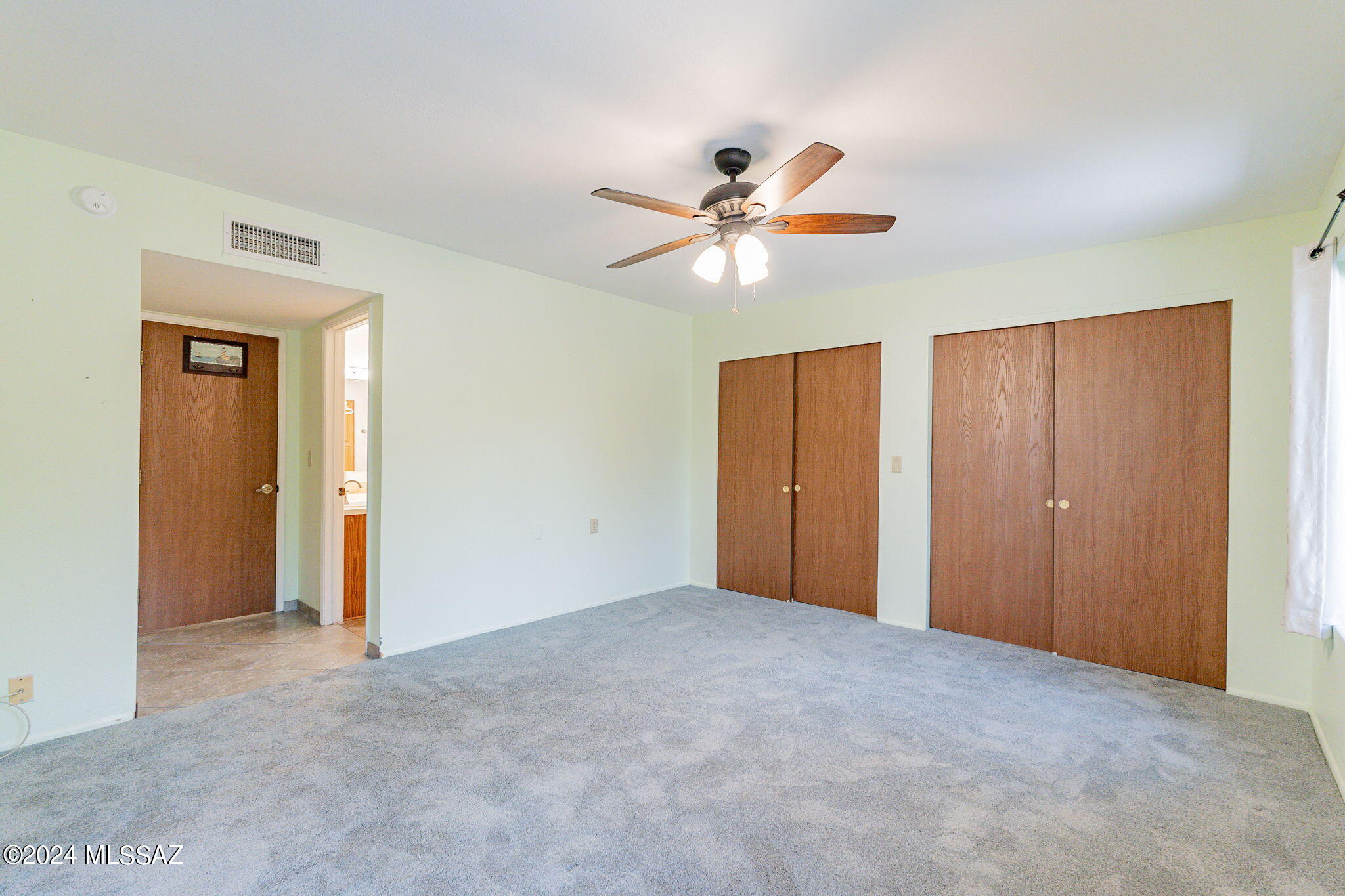 774 W Calle De Emilia